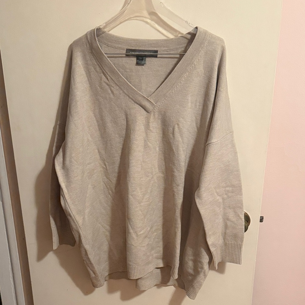 Oversized French Connection Cream V-Neck Sweater Size L